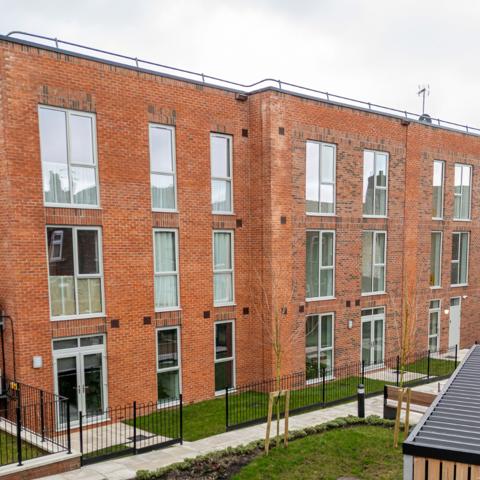 Tatton Place, Sale (10)